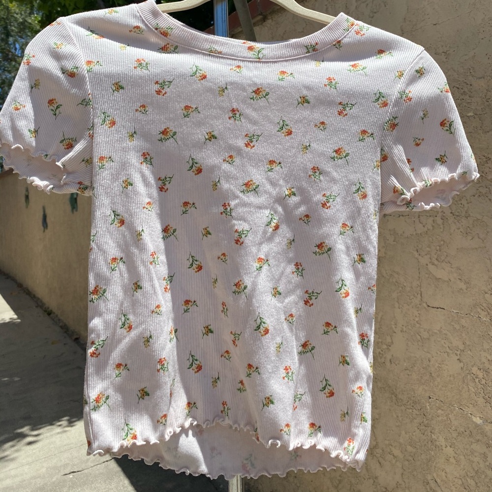 Forever 21 flower shirt